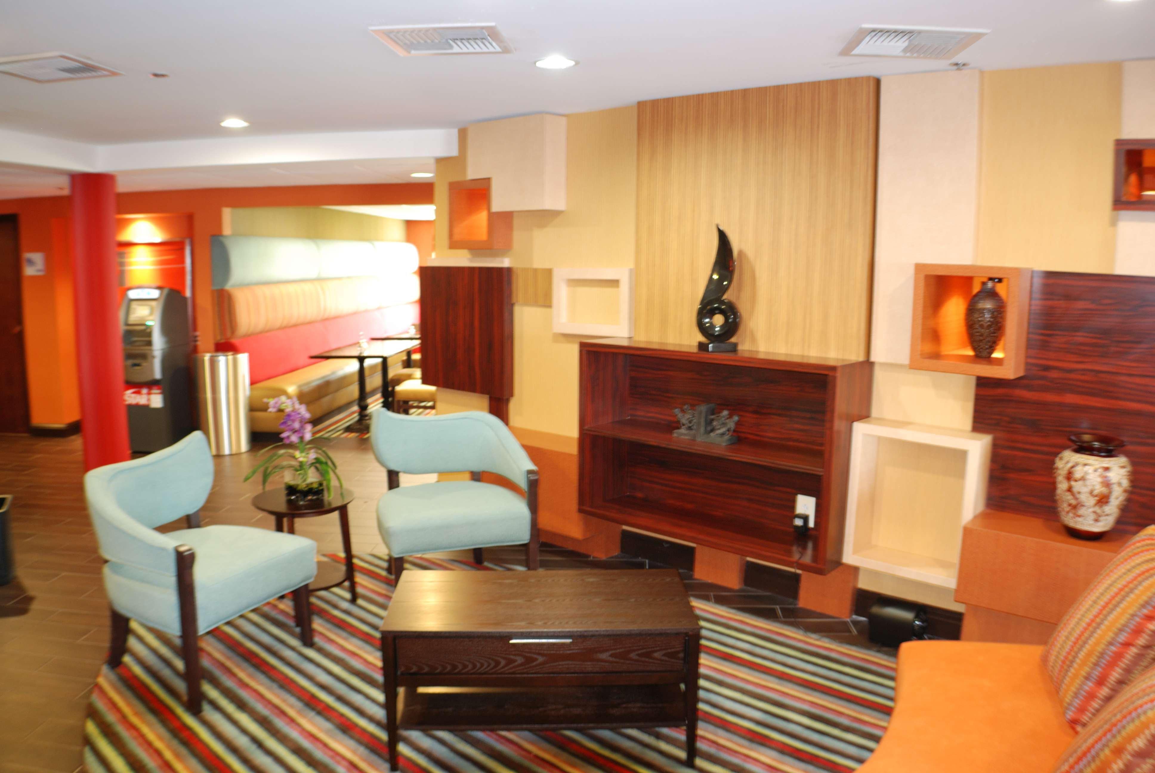 Holiday Inn Express Nashville W-I40 By Ihg מראה חיצוני תמונה